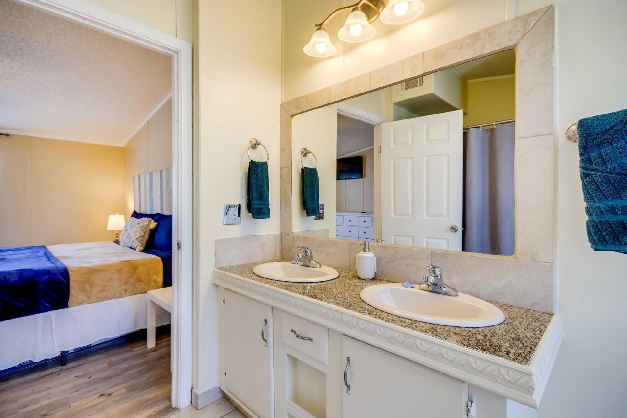 Stunning Pensacola Home, 8 Mi To Downtown! Kültér fotó